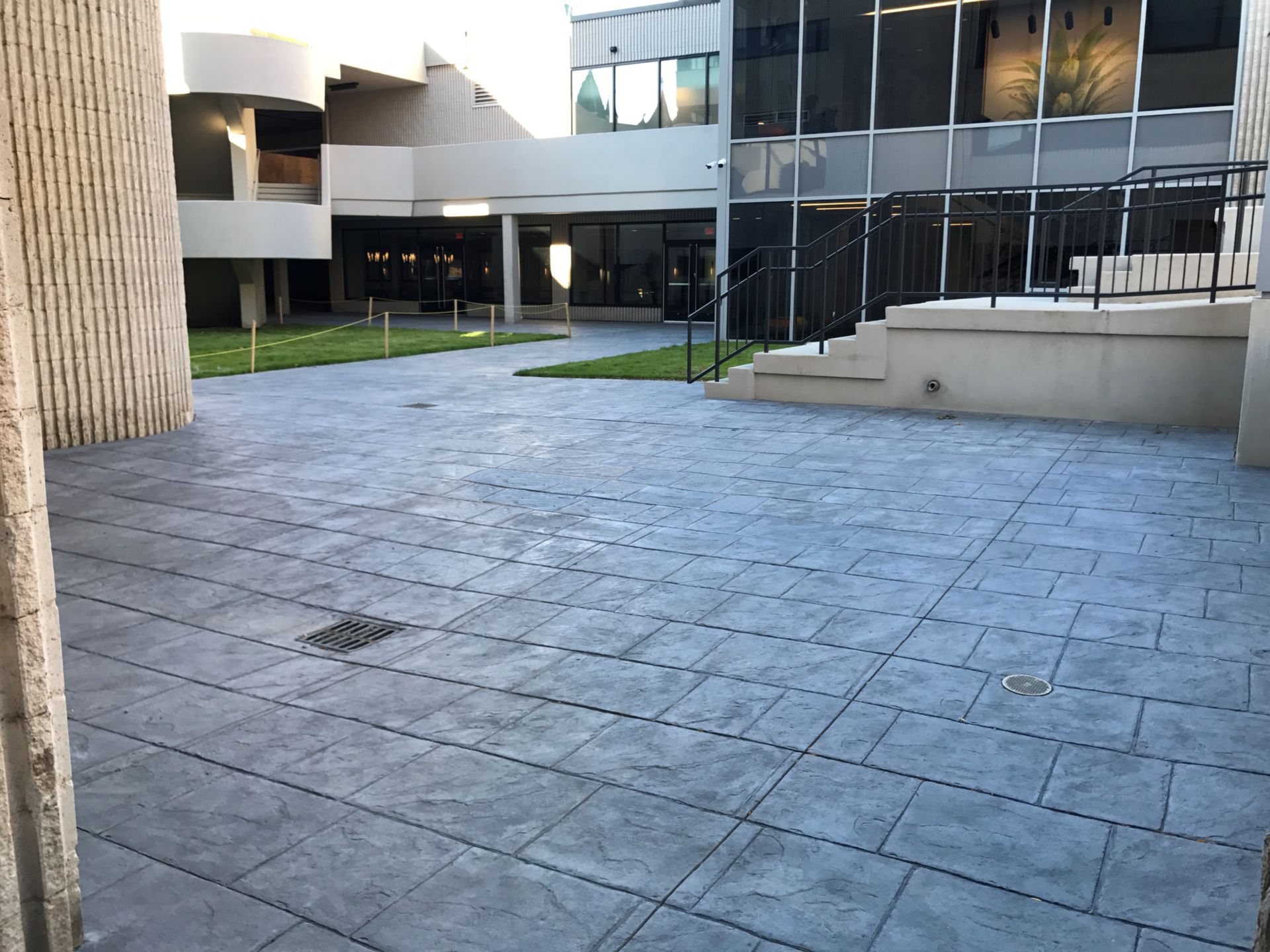 Stamped-Concrete-Plazas-and-Coutyards-1
